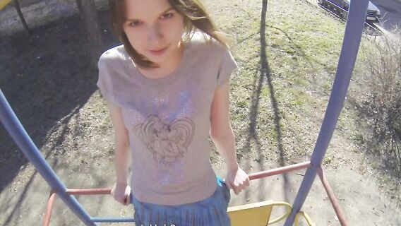 Трахнул развратную русскую телку раком в подворотне